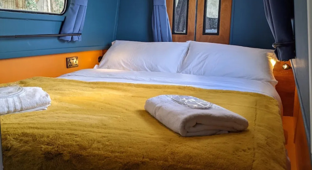Narrowboat With Hot Tub, Spa, Cruising And More, Забронировать Отель Отели Англии 3 звезды, 3*