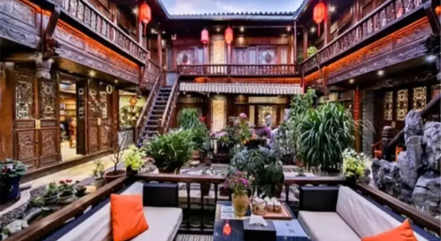 Floral Hotel · He Lu Ju Lijiang
