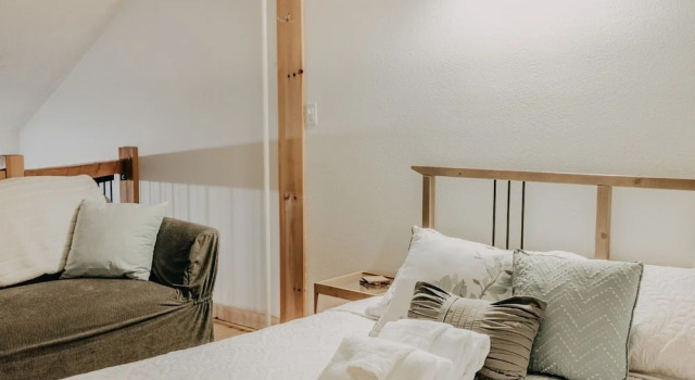 18sll - Newly Remodeled - Sleeps 4 - Fireplace - W/d 1 Bedroom Condo by Redawning, Buchen Sie Ferienwohnung Hotels in Glacier mit Parkplatz, Parkplätze