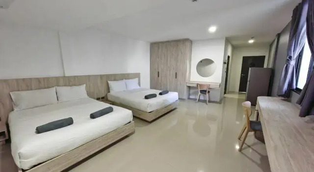 Четырёхместный семейный номер Standard All day hostel at BTS Bang Chak