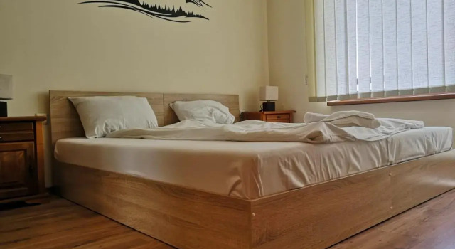 Pine Tree Studio B11, Prenota Hotel Hotel a Blagoevgrad con parcheggio, Parcheggio