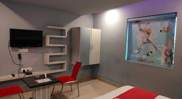 Ssj Premium, Rezerwuj Hotel Hotele w Bhubaneshwar z parkingiem, Parking