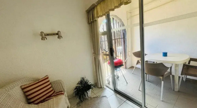 Busa House - Triple Room, Забронировать Гостевой дом Гостевые дома Уайт-Ривер, Гостевой дом