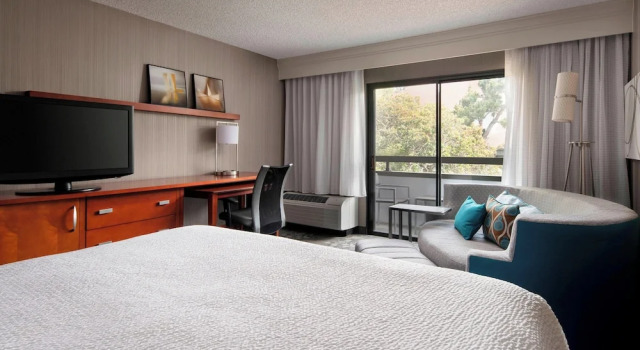 Двухместный номер Standard с видом на внутренний двор Courtyard by Marriott San Francisco Airport