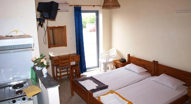 Двухместный номер Standard с балконом Hotel Pyrgos
