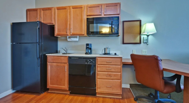 Люкс Candlewood Suites Clarksville by IHG