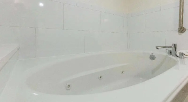 Номер Standard с балконом и с видом на бассейн Hampton Inn Saint Augustine Beach