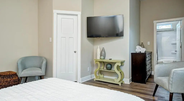 Апартаменты с 2 комнатами Cozy Stringtown GEM 1 Mile To Downtown!