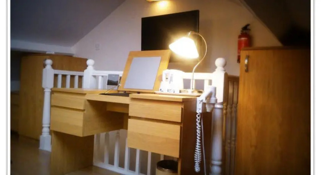 London Hythe Close Rooms to Let