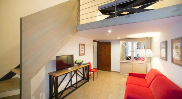 MDR NumberSix Suites, Забронировать Отель Сан-Марко - Сантиссима-Аннунциата Флоренция, рядом с Дом Буонаротти