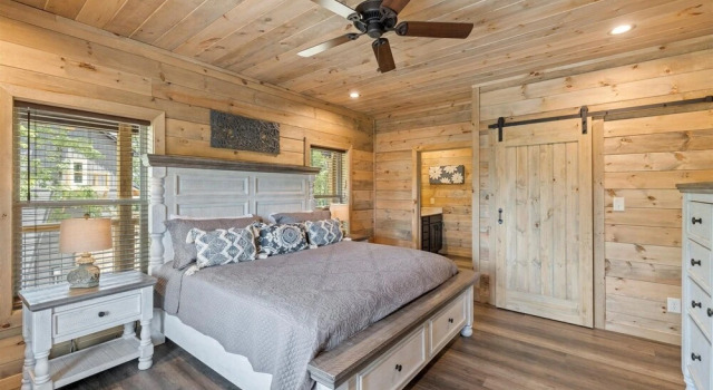 Red Sky Ridge 5 Bedroom Cabin by RedAwning