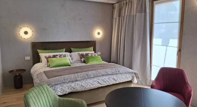Decanter House, Book Bed and Breakfast Borgomanero Piedmont