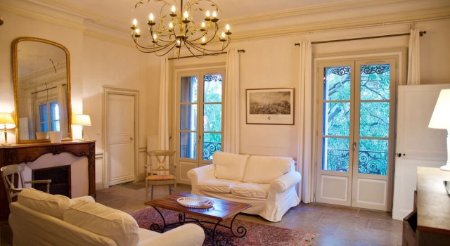Hôtel de Girard, Забронировать Отель Монпелье Hérault, рядом с Торговая палата Hôtel Saint-Côme