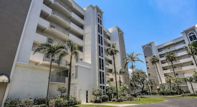 Captains Bay 403 - 6