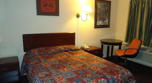Двухместный номер Standard Economy Inn