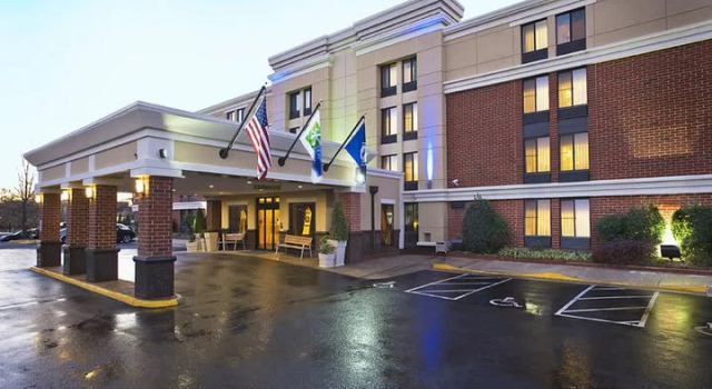 Люкс Standard Fairfield by Marriott Inn & Suites Herndon Reston