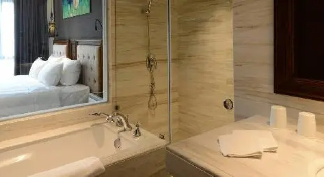 Одноместный номер Deluxe с балконом The Chi Boutique Hotel