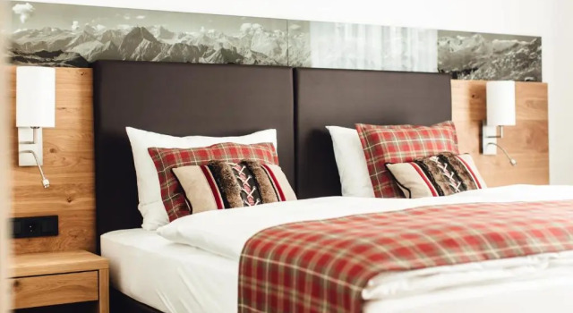Полулюкс Hotel Edita