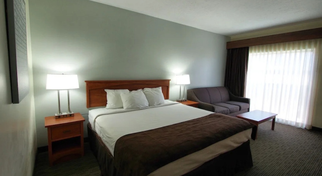 Двухместный номер Standard с балконом Stratford Court Cedar City