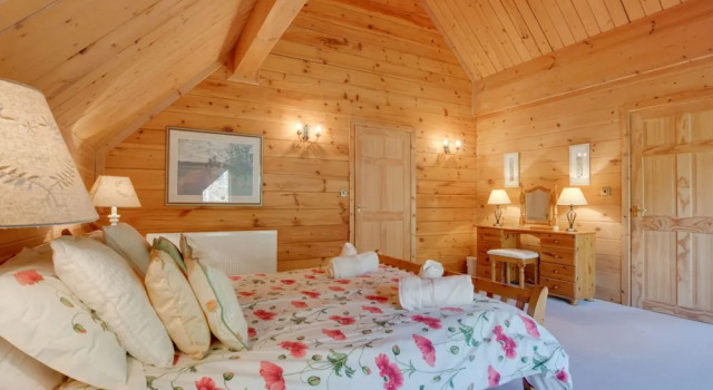 Pleasant Holiday Home in Little Petherick near Padstow