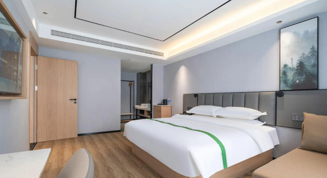 GreenTree Inn Rizhao Haiqu East Road Hotel, Book Hotel Hoteller i Rizhao med parkering, Parkering