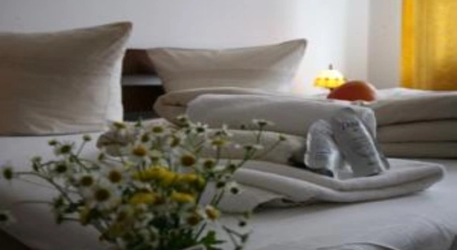 Hotel Pension Am Anger, Reservar Hotel Lichtenberg Berlim, perto de Tierpark Underground Station