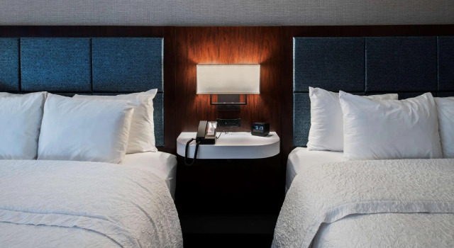Четырёхместный номер Standard Hampton Inn & Suites Lincolnshire