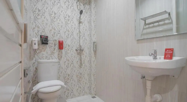 Люкс RedDoorz near Islamic Center Samarinda