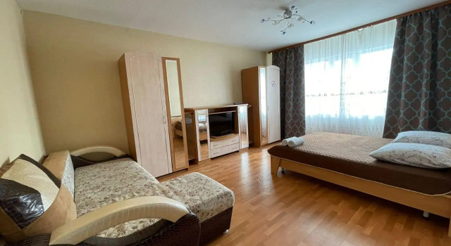 Apartments Live Here, district. Optimistov, 4/2, Забронировать Апартаменты/квартира Отели Ямало-Ненецкого автономного округа - Урал с парковкой, Парковка