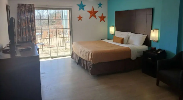 Двухместный номер Superior Howard Johnson by Wyndham Branson Theatre District