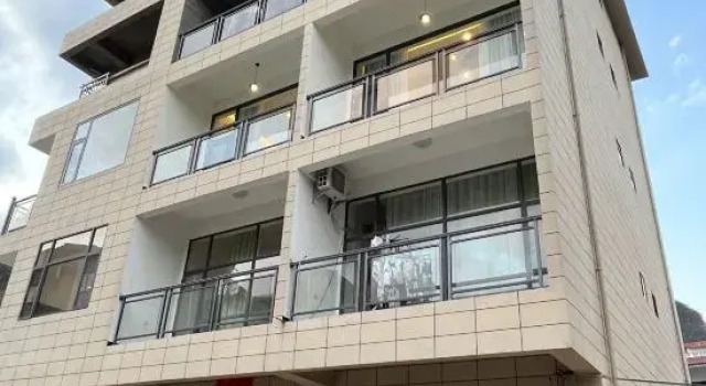 Yulong Bay B&B