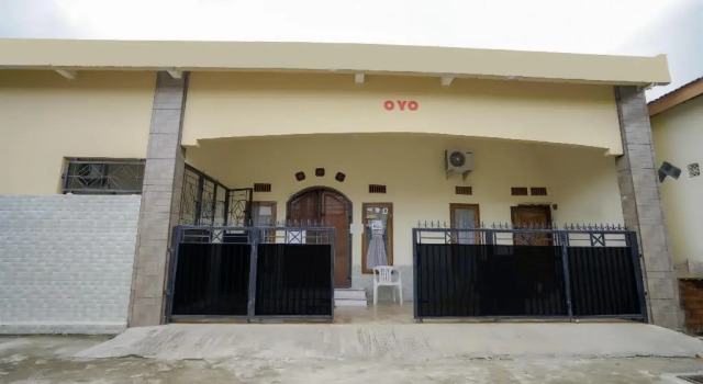 OYO 2933 Wisma Hiro Pertiwi, Boek Hotel Palembang Sumatra