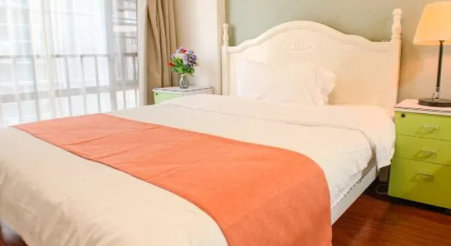 Люкс Comfort XingFuLi Service Apartment