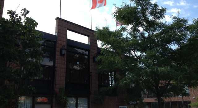 Mississauga Gate Inn