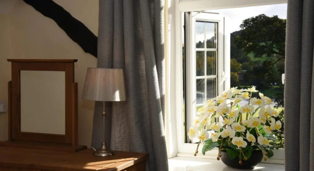 The Llanelwedd Arms Hotel, Book Hotel Builth Wells Powys