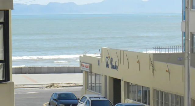 Silver lining beach apartment