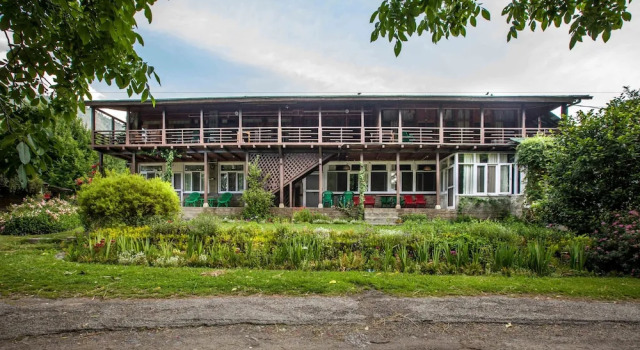 Johnsons Hotel