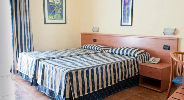 Двухместный номер Standard Hotel Blue Ribbon