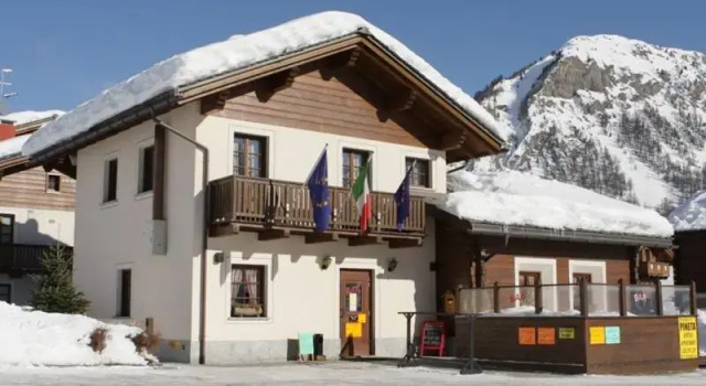Chalet Pineta, Забронировать Шале Ливиньо Ломбардия, рядом с Кресельный подъёмник Кампо Сквола (нижняя станция)