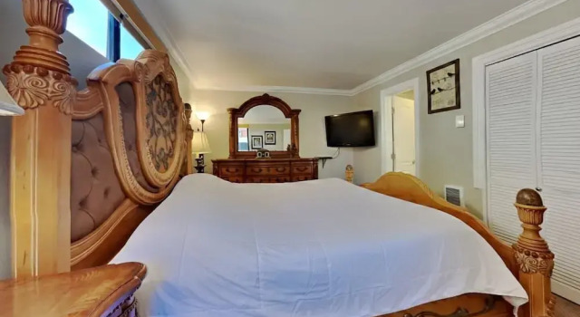Deluxe Condo with Fireplace (Unit 623 at 1849), Varaa Huoneisto Mammoth Lakes Mammoth