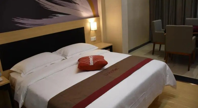 Thank Inn Plus Hotel Chongqing Wanzhou District Pedestrian Street, Prenota Hotel Wanzhou Chongqing Area