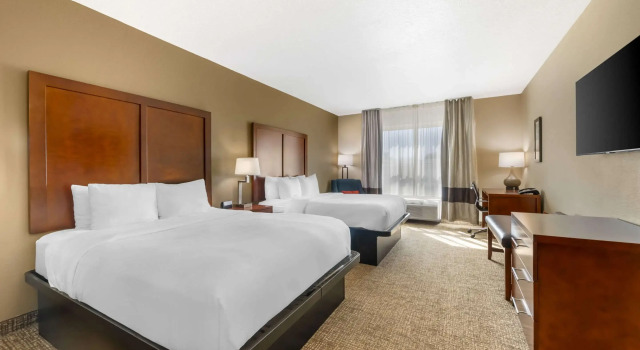 Четырёхместный номер Standard Comfort Inn & Suites Tavares North