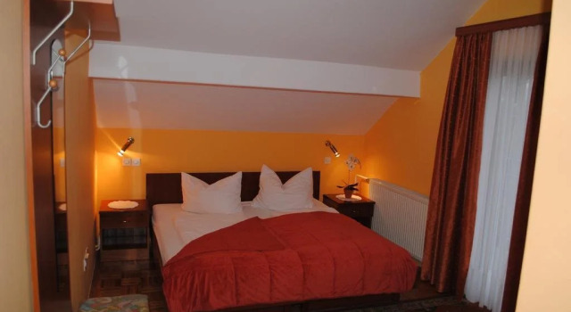 Hotel Roškar, Book Hotel Hoteller i Ptuj med parkering, Parkering