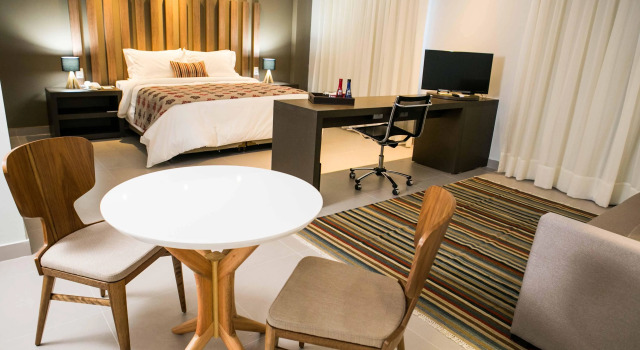 AlphaPark Hotel, Забронировать Отель Отели Гояния с парковкой, Парковка
