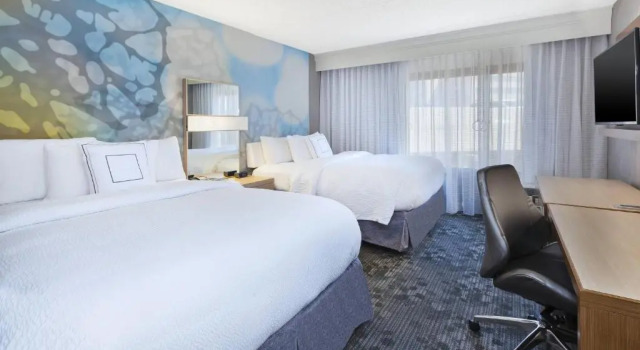 Четырёхместный номер Standard Courtyard by Marriott Secaucus Meadowlands