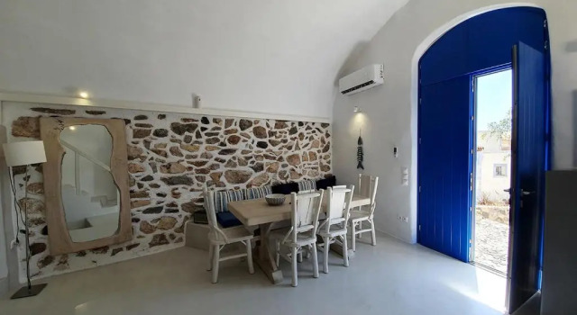 Вилла Deluxe Fertimo Suites - Authentic Cave Homes with Private Hot Tub
