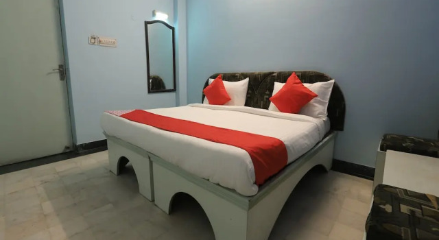 OYO 12019 Hotel Anuja