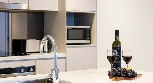 3 Bedrooms Apartment Quest Robina