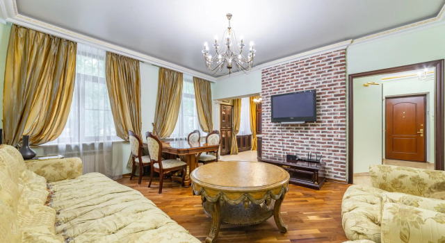ApartLux (АпартЛюкс) на переулке Малый Лёвшинский
