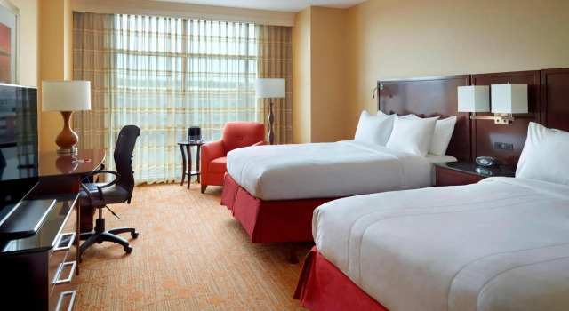 Marriott Bloomington Normal Hotel and Conference Center, Забронировать Отель Отели Иллинойс 3 звезды, 3*